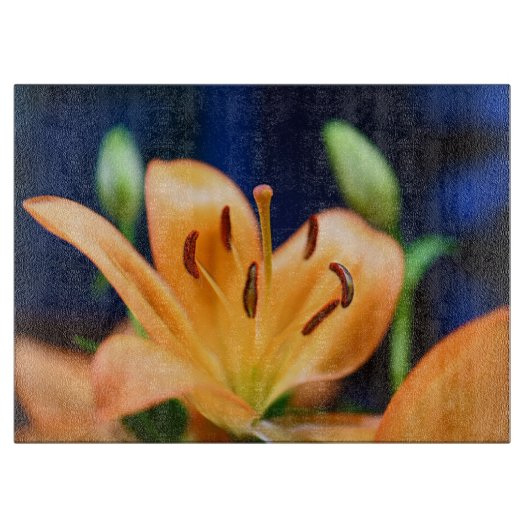 オレンジのライリーの花 カッティングボード (正面)