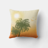 オレンジの太陽と緑のヤシの木　トロピカルな夏 クッション (裏面)