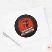 オレンジの拳を上げてイルミナティに抵抗する ラウンドシール (封筒)