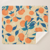 オレンジの枝:ベージュの背景パターン シェルパブランケット (正面(横))