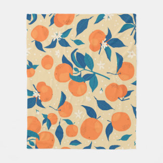 オレンジの枝：ベージュの背景パターン フリースブランケット