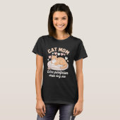 オレンジの猫を飼うママのレトロTシャツ Tシャツ (正面フル)