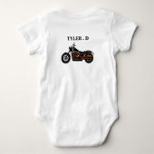 オレンジの翼、グレーとバイクのパーソナライズ可能 ベビーボディスーツ (裏面)