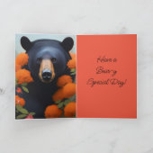 オレンジの花の中の黒いクマ カード (内部)