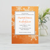 オレンジの雪の結晶のクリスマスウェディング招待状 招待状 (スタンド正面)