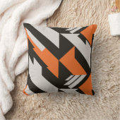 オレンジはっきりした色と黒の幾何学的デザイン クッション (ブランケット)