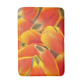 オレンジはっきりした色のチューリップ花花びら写真 バスマット (正面縦)