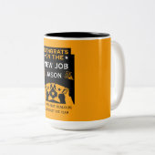 オレンジは新しい仕事を祝う ツートーンマグカップ (正面右)