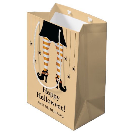 オレンジウィッチレッグアンドスパイダーズハッピーハローウィン文字 ミディアムペーパーバッグ (裏面アングル)