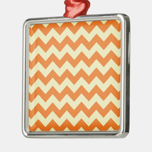オレンジクリームシツチェブロンジグザグストライプズギフト メタルオーナメント (左)