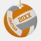 オレンジグレーの男の子バレーボールチームの色 セラミックオーナメント (裏面)