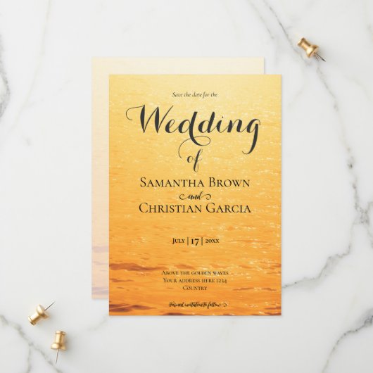 オレンジゴールドの夏の海の波の結婚式 セーブザデート (正面/裏面インサイチュ)