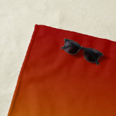 オレンジサンセットのヤシの木のシルエット ビーチタオル (インサイチュ)