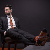 オレンジシンプルボーリングピンデザイン ネクタイ