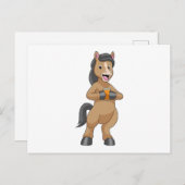 オレンジジュースのマグカップを持つ馬 ポストカード (正面/裏面)