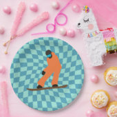 オレンジスーツを着たフリーライド市松模様にスノーボーダー ペーパープレート (パーティー)