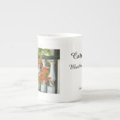 オレンジタイガーリリー – マーサのブドウ畑 ボーンチャイナマグカップ (正面)