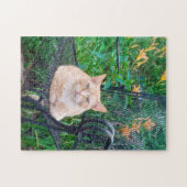 オレンジタビー猫が椅子に座っている写真  ジグソーパズル (横)
