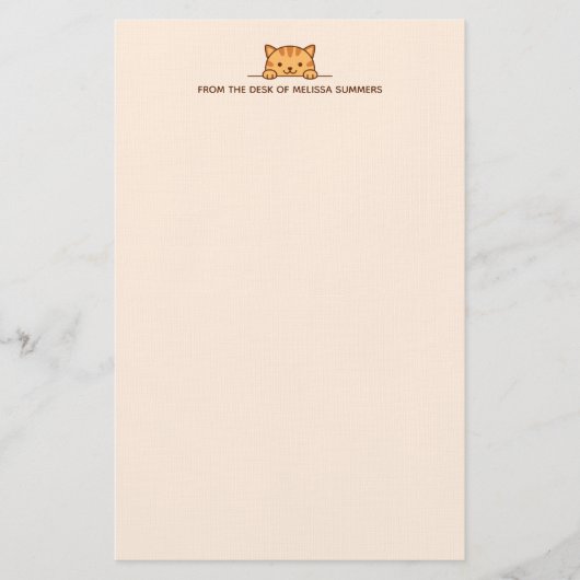オレンジタブビーキャットピーキング上カスタム文字ベージュ 便箋 (正面)