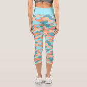 オレンジターコイズティール（緑がかった色）ブルーカモフラージパターン カプリレギンス (裏面)