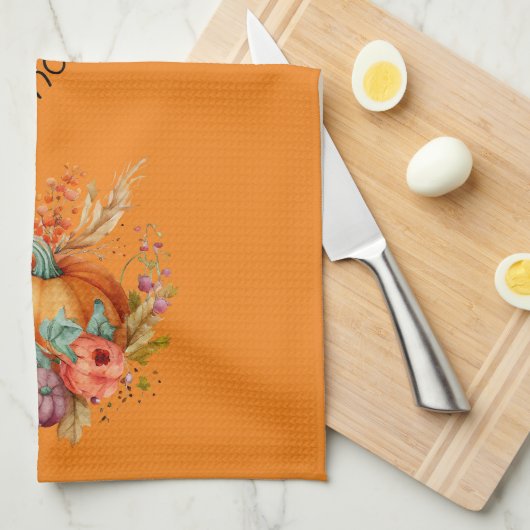 オレンジハッピーサンクスギビングカボチャと秋の花 キッチンタオル (四つ折り)