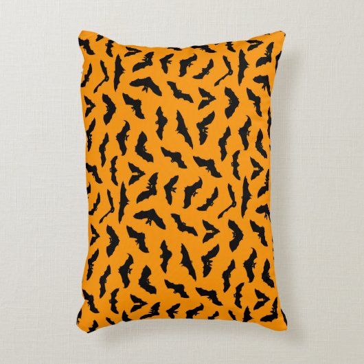 オレンジハロウィン飛んでいるこうもり アクセントクッション (正面(垂直))