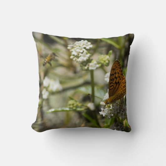 オレンジバタフライとビー クッション (正面)