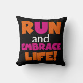 オレンジピンク文字走ランナーマラソン クッション (正面)