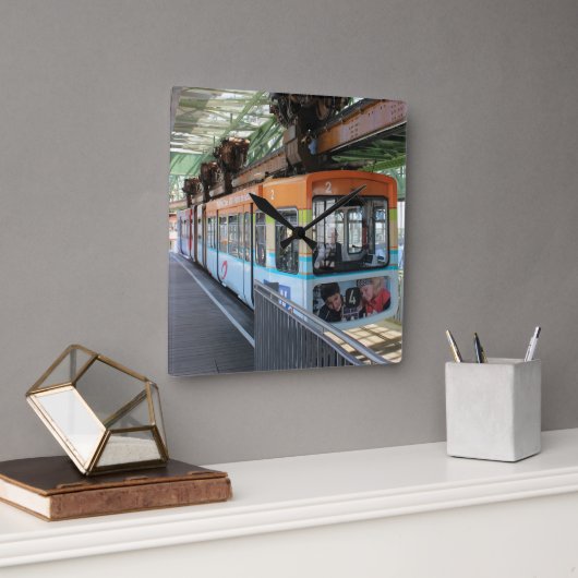 オレンジブルーワッパータルフロートトレイン スクエア壁時計 (オフィス)