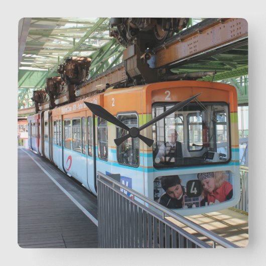 オレンジブルーワッパータルフロートトレイン スクエア壁時計 (正面)