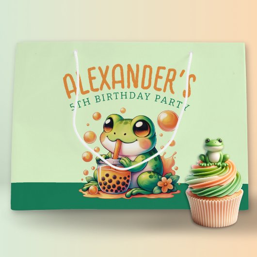 オレンジボバを飲むグリーンカエル ラージペーパーバッグ