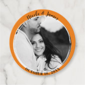 オレンジミニマルトレンディーラウンドフォト結婚式の引き出物 フェイバータグ (正面)