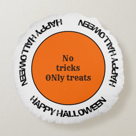 オレンジモダンとブラックのタイポグラフィハッピーハローウィン ラウンドクッション (裏面)