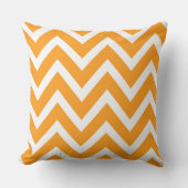 オレンジモダンとホワイトシェブロンのストライプ クッション (正面)