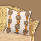 オレンジモダン色の円の線の繰り返しパターン クッション