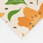 オレンジライリーと緑の花のパタ離れーン フリースブランケット (角)