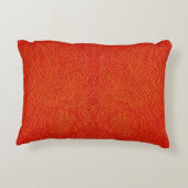 オレンジレッドフェイクレザーパターン – エンボスフローラ アクセントクッション (裏面)
