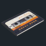 オレンジレトロAudiotape 50th birthday Guest Book ゲストブック<br><div class="desc">あなたの名前と日付でパーソナライズするために古いオーディオカセット。デザインの懸命カバーの文字と50th誕生日パーティーのためのゲストブック。一致する誕生日は、日付マグネットとハガキ、誕生日の招待状、誕生日紙ナプキンとゲストブック（スパイラルノート）。レトロ忘れなオーディオタップ(透明、緑の色、デカールなど)のコレクション全体を行わない…</div>