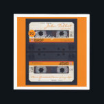 オレンジレトロAudiotape 70th birthday Party PPN スタンダードカクテルナプキン<br><div class="desc">あなたの名前と日付でパーソナライズするために古いオーディオカセット。デザインの紙ナプキンの文字70th誕生日パーティーのためにのカスタマイズ。のボタンで文字(フォント、色、サイズ、位置)をクリック簡単に変えカスタマイズる。日付はがきとマグネット、誕生日の招待状、誕生日のゲストブック(懸命カバーとスパイラルノート)などを保存する一致する誕生日。レトロ忘れなオーディオタップ(透明、緑の色、デカールなど)のコレクション全体を行わない。</div>