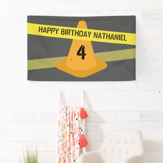 オレンジ円錐形の注意テープ建築の誕生日 横断幕 (インサイチュ)