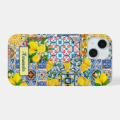 オレンジ地中海風セラミックタイル花瓶 iPhone 15ケース (裏面横)