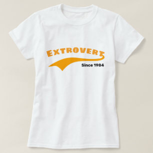 オレンジ外向性のタイポグラフィのSwooshのカスタムの日付 Tシャツ
