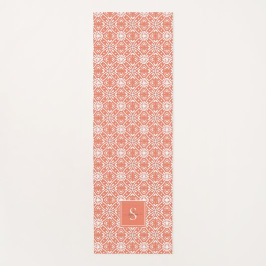 オレンジ幾何学的ろうけつ染めパターンモノグラム ヨガマット (正面)