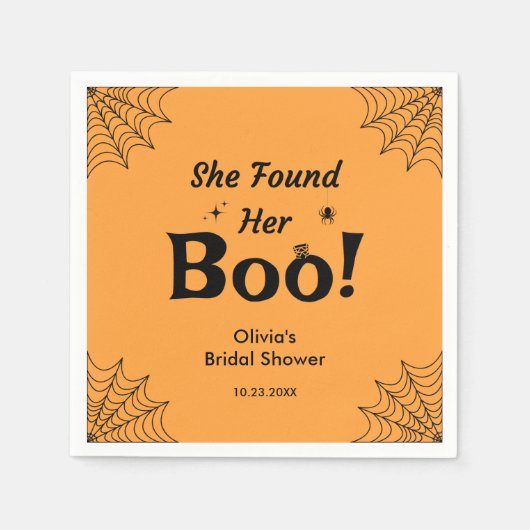 オレンジ彼女は彼女のブーハロウィーンブライダルシャワーを見つけた スタンダードカクテルナプキン (正面)
