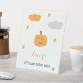 オレンジ我々の小さなかぼちゃの誕生日の好意 台座サイン (インサイチュ)