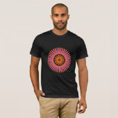オレンジ渦巻きサンシャイン抽象幾何学デザイン Tシャツ (正面フル)