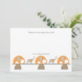 オレンジ灰色象の本のベビーシャワーは感謝していしています サンキューカード (スタンド正面)