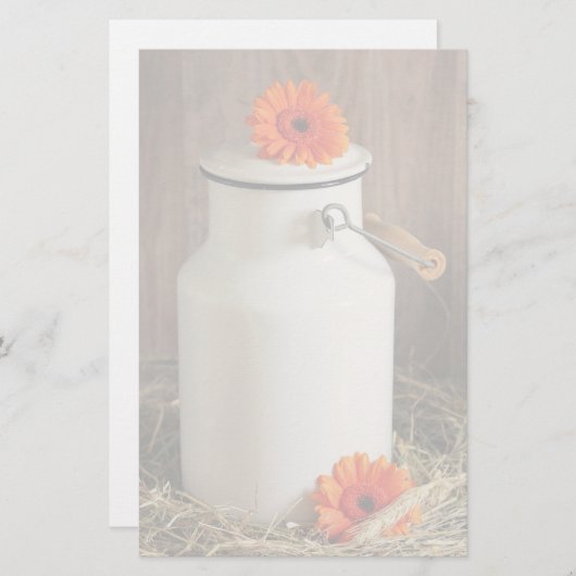 オレンジ素朴色の花付き白ミルクジュグ写真 便箋 (正面/裏面)