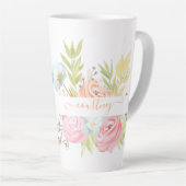 オレンジ色とピンク色の水彩フローラ パーソナライズされた カフェラテマグ (右アングル)