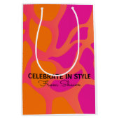 オレンジ色とホットピンク色のグラデーショ祝ンのスタイル ミディアムペーパーバッグ (正面)